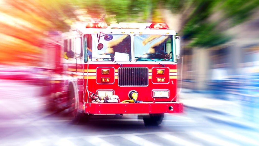 Miami high-rise balcony fire displaces man, dogs — CBS Miami, Key Biscayne Health news