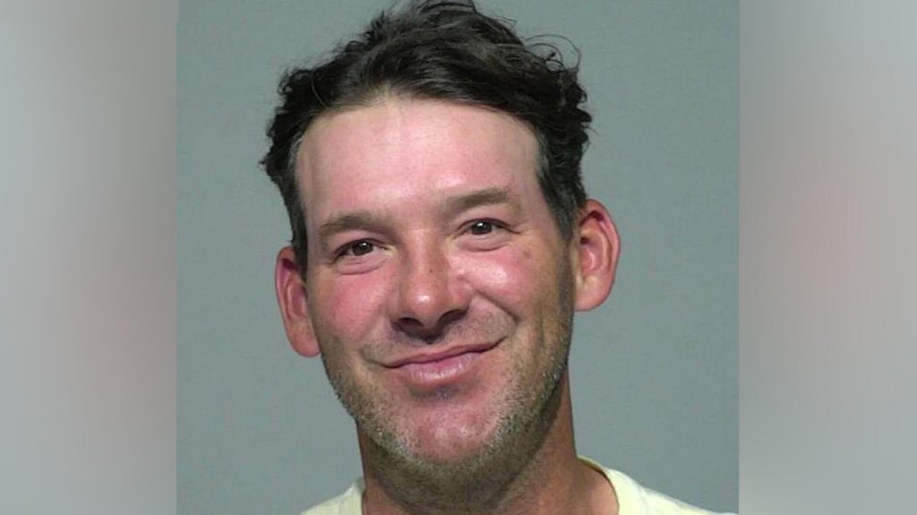 Tony Romo on leave from CBS Sports after arrest in Wisconsin on charge of driving while intoxicated — CBS Miami, Key Biscayne Arts news