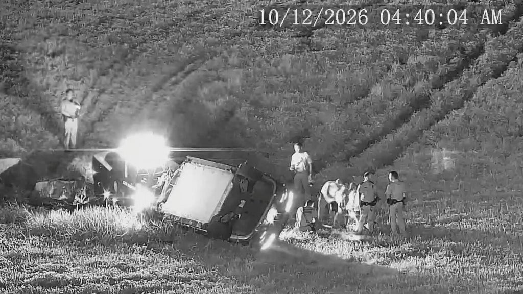 BMW flees traffic stop on Palmetto Expressway, crashes off road in Miami Lakes, FHP says — CBS Miami, Key Biscayne Health news