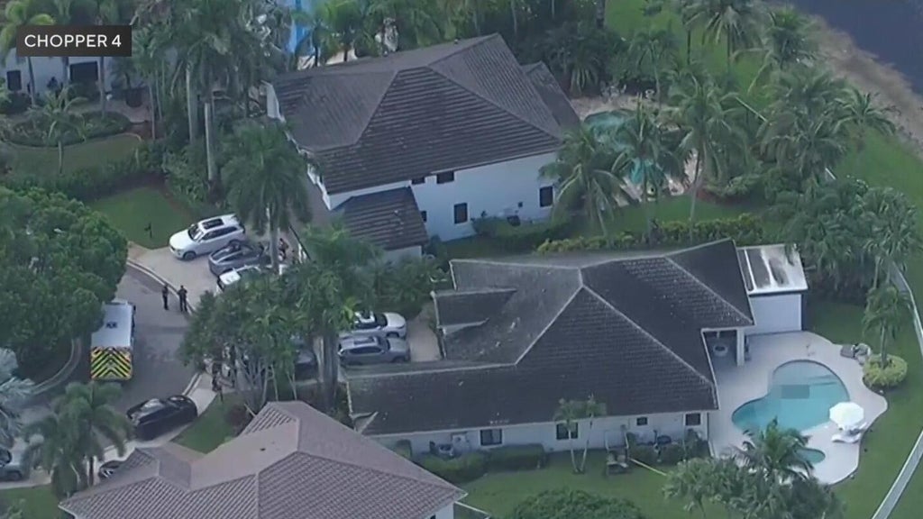 Body found floating in Weston swimming pool, BSO says — CBS Miami, Key Biscayne Sports news