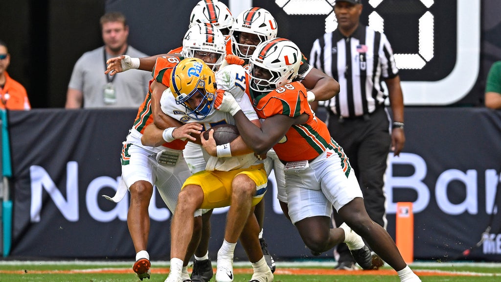 Malachi Toney's record-setting day powers No. 1 Miami past Pitt 52-23 — CBS Miami, Key Biscayne Technology news