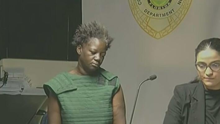 Woman accused of setting man on fire in NW Miami-Dade appears before judge — CBS Miami, Key Biscayne Community news