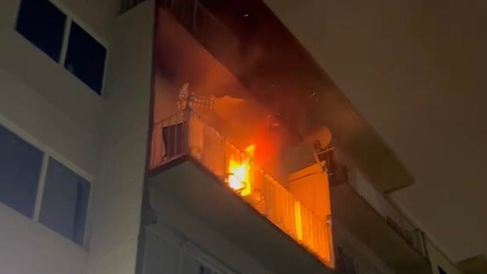 Miami apartment fire displaces 15 residents, two transported with smoke inhalation, officials say — Key Biscayne Health news