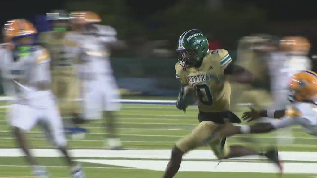 Meet 2 of Miami Central's Nat Moore Trophy contenders — CBS Miami, Key Biscayne Community news