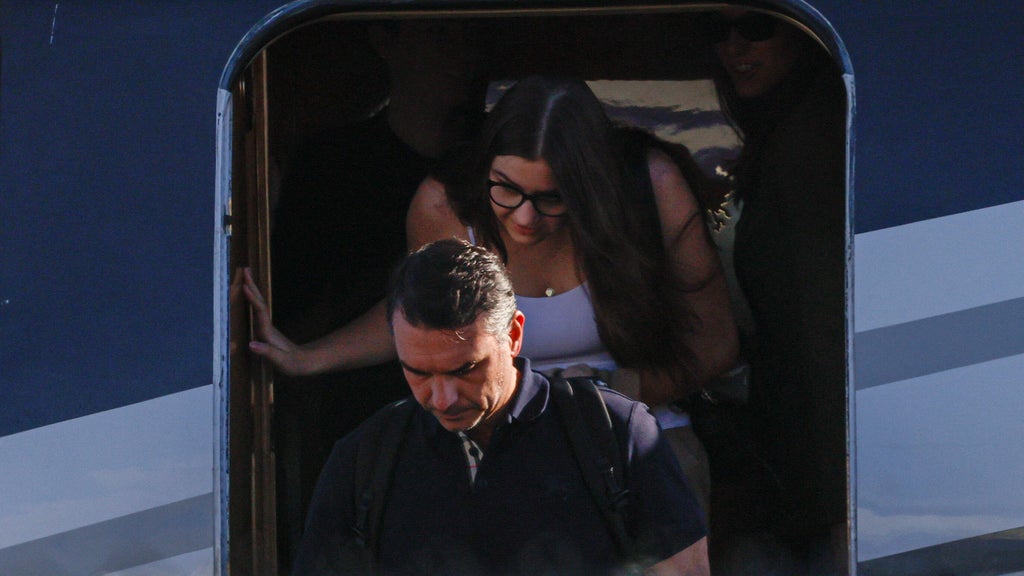 Flávio Bolsonaro flees Brazil, lands in Miami after losing presidential election — Key Biscayne Community news