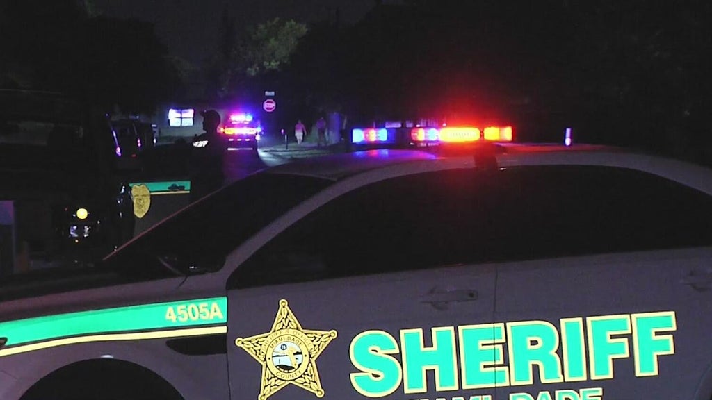 Elderly woman hospitalized after being struck by car overnight in Miami-Dade, police say — CBS Miami, Key Biscayne Health news