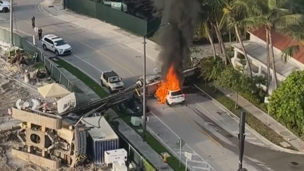 Brickell crane collapse injures 4, Miami police say — CBS Miami, Key Biscayne Community news