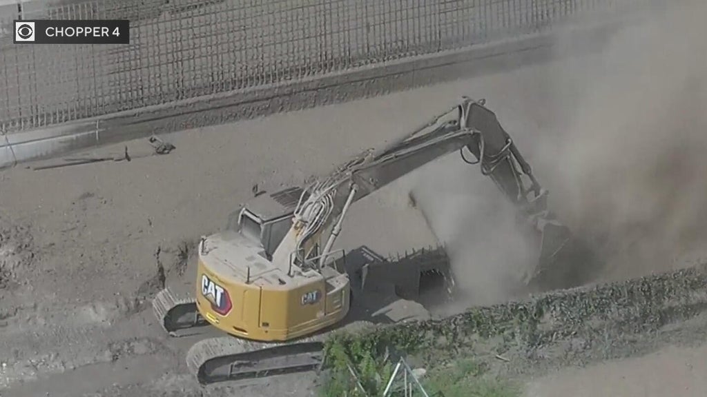 Gas leak mitigated, Florida's Turnpike reopened after excavator hits gas main causing major leak, officials say — CBS Miami, Key Biscayne Community news