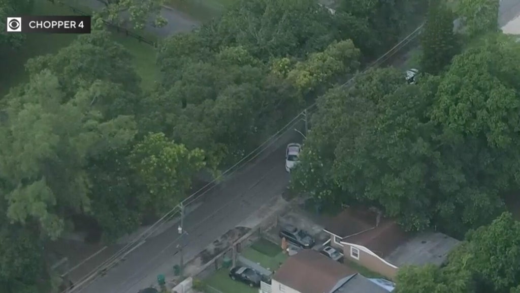 Man found dead near park in northwest Miami-Dade, homicide detectives investigating — CBS Miami, Key Biscayne Health news