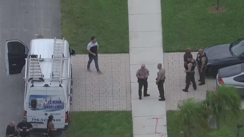 Gunman who shot pregnant woman and himself in SW Miami-Dade had a previous domestic violence case — CBS Miami, Key Biscayne Community news