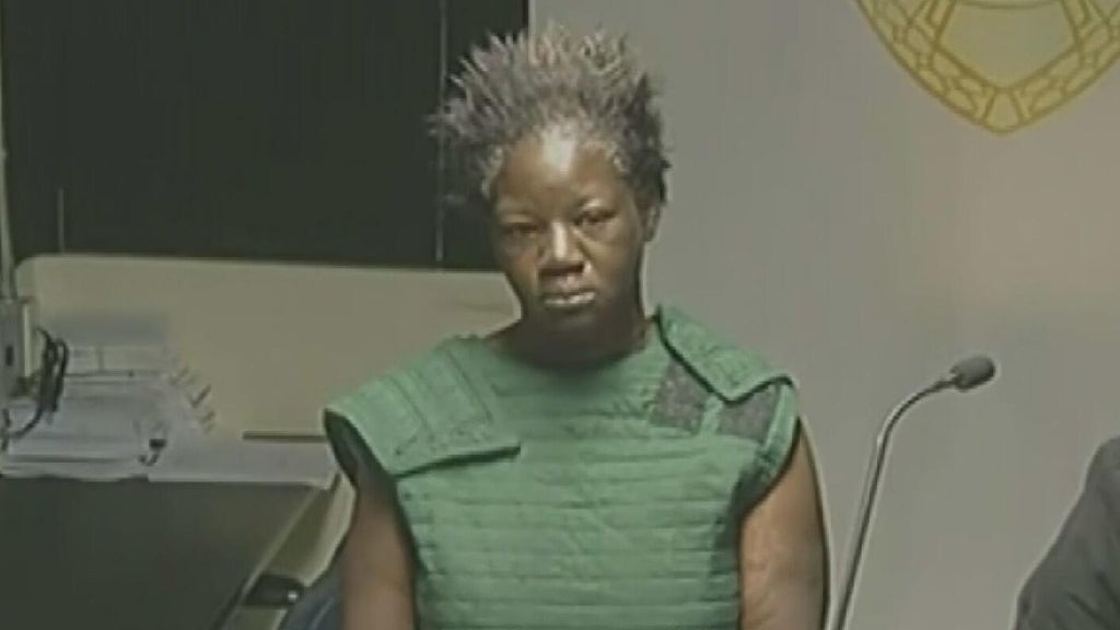 Woman not given bond after being accused of setting a man on fire in northwest Miami-Dade — CBS Miami, Key Biscayne Community news