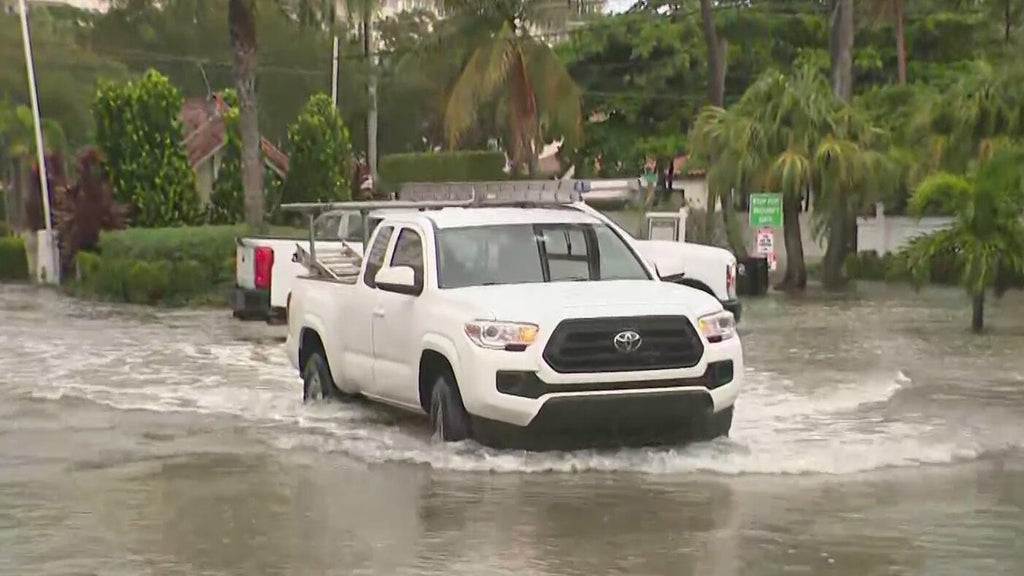King tide flooding in South Florida could be worst so far as residents prepare for more surging water — Key Biscayne Sports news