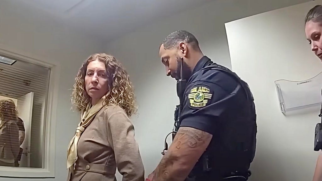 Florida mom arrested at airport for leaving 4 kids home alone during work trip to Vegas, deputies say — Key Biscayne Health news