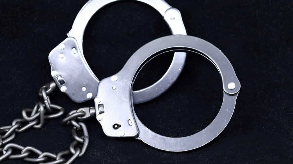 Miami-Dade man arrested after pistol-whipping child playing "ding dong ditch," report says — Key Biscayne Health news