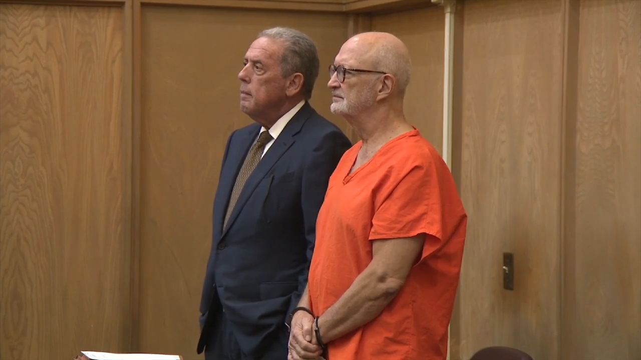67-year-old pleads guilty to DUI manslaughter charges after crashing through wall of home, fatally striking elderly man — WSVN 7 Miami-Dade