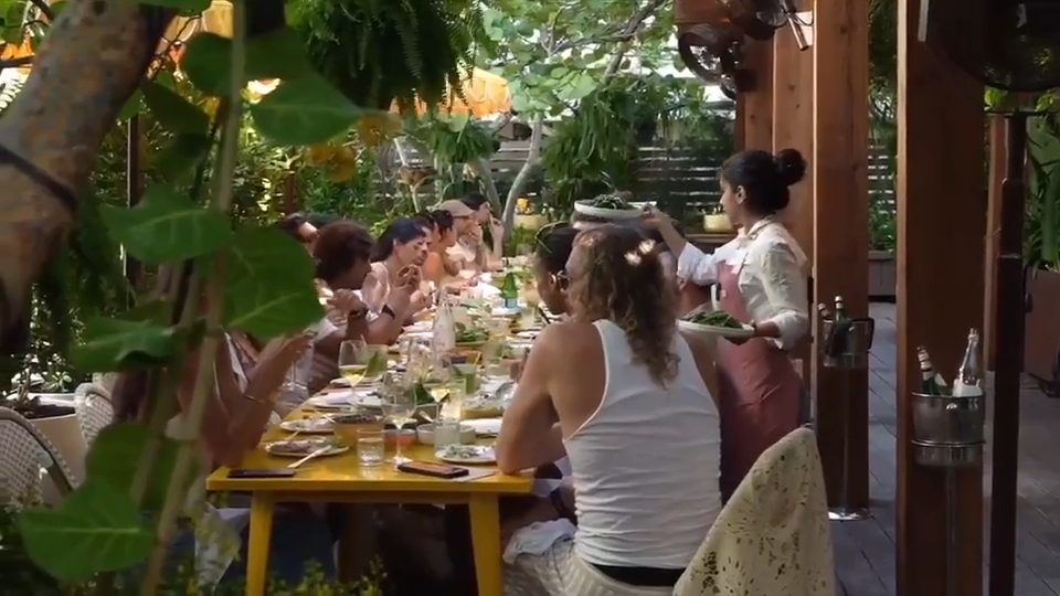 A new dining experience at Gardenia House connects strangers through food — WSVN Entertainment