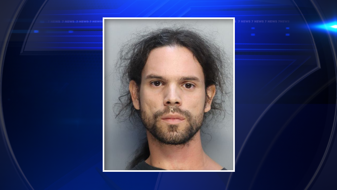 Man arrested after threatening to cut off contractor’s head with a sword over fence, detectives say — WSVN 7 Miami-Dade, Key Biscayne Real Estate news