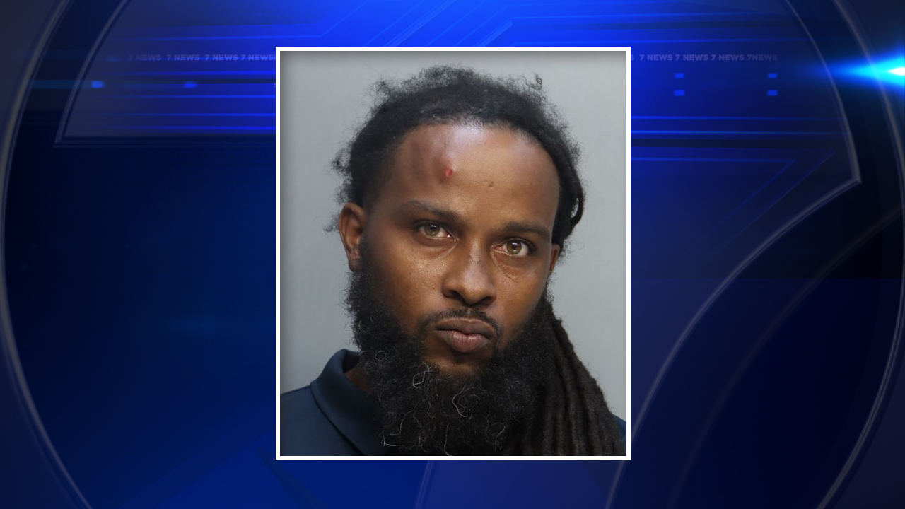 Unlicensed armed security guard arrested after threatening officers in Opa-locka, police say — WSVN 7 Miami-Dade, Key Biscayne Real Estate news