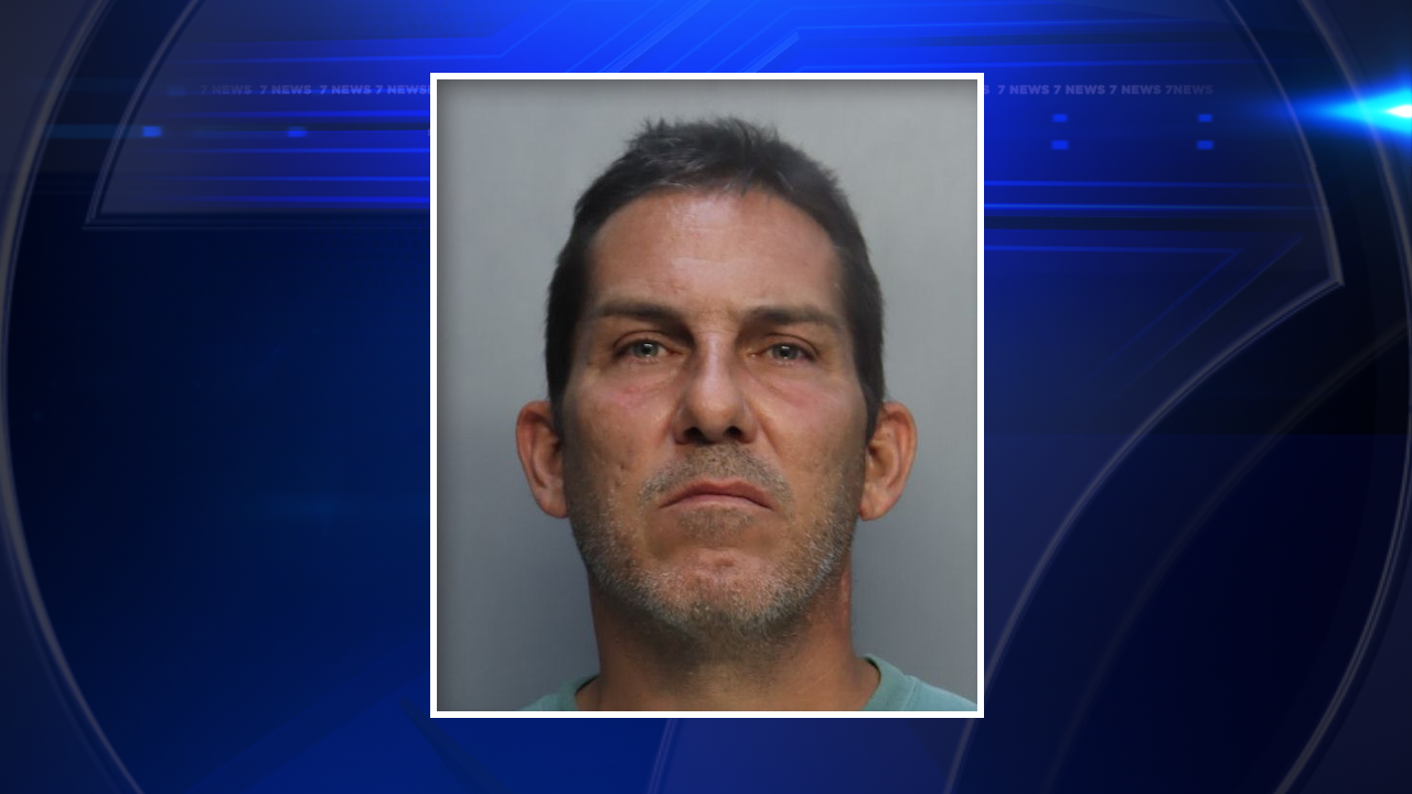 Man accused of throwing pet birds at woman after asking who she loved more — Key Biscayne Community news